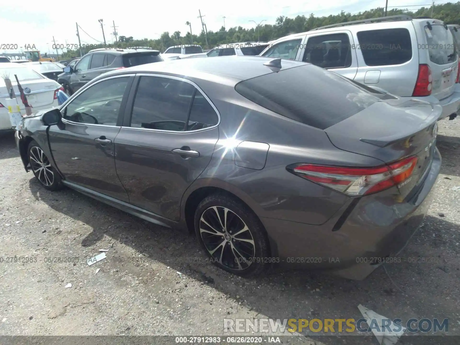 3 Photograph of a damaged car 4T1B11HK9KU208760 TOYOTA CAMRY 2019