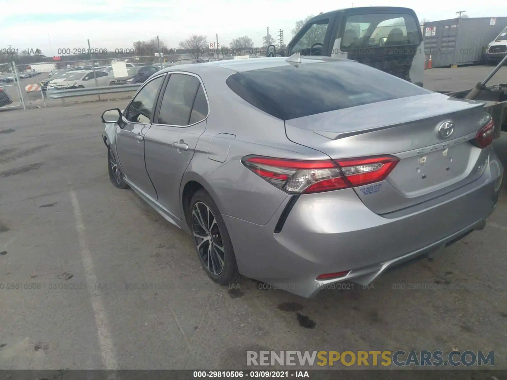 3 Photograph of a damaged car 4T1B11HK9KU208872 TOYOTA CAMRY 2019