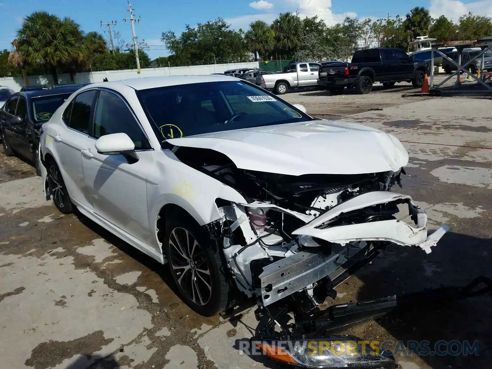 1 Photograph of a damaged car 4T1B11HK9KU209407 TOYOTA CAMRY 2019