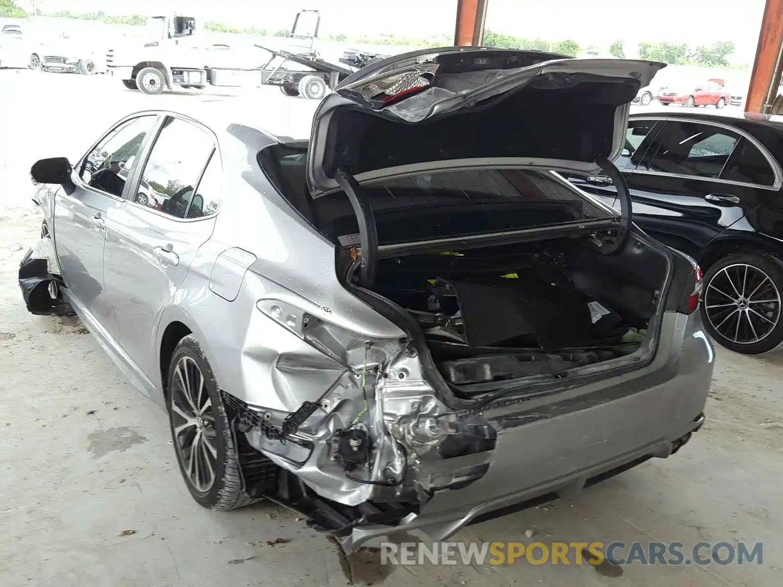 3 Photograph of a damaged car 4T1B11HK9KU210251 TOYOTA CAMRY 2019