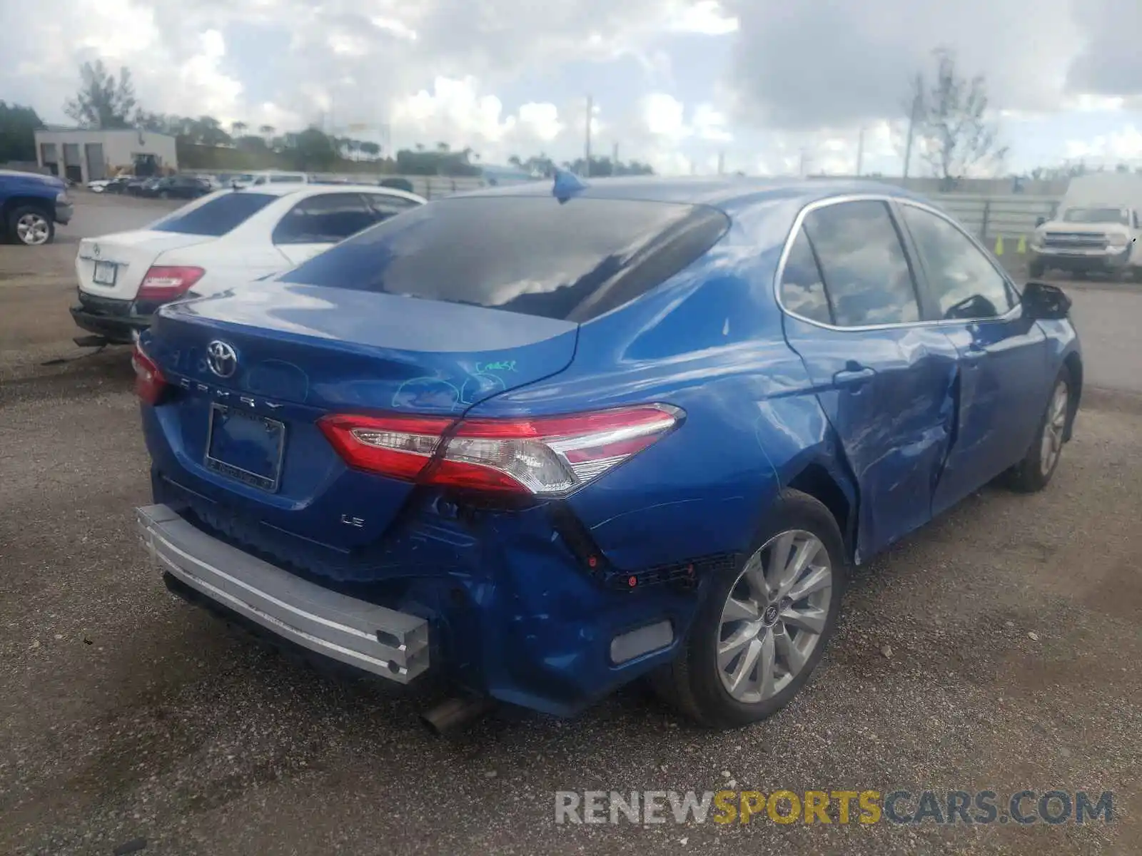 4 Photograph of a damaged car 4T1B11HK9KU210282 TOYOTA CAMRY 2019