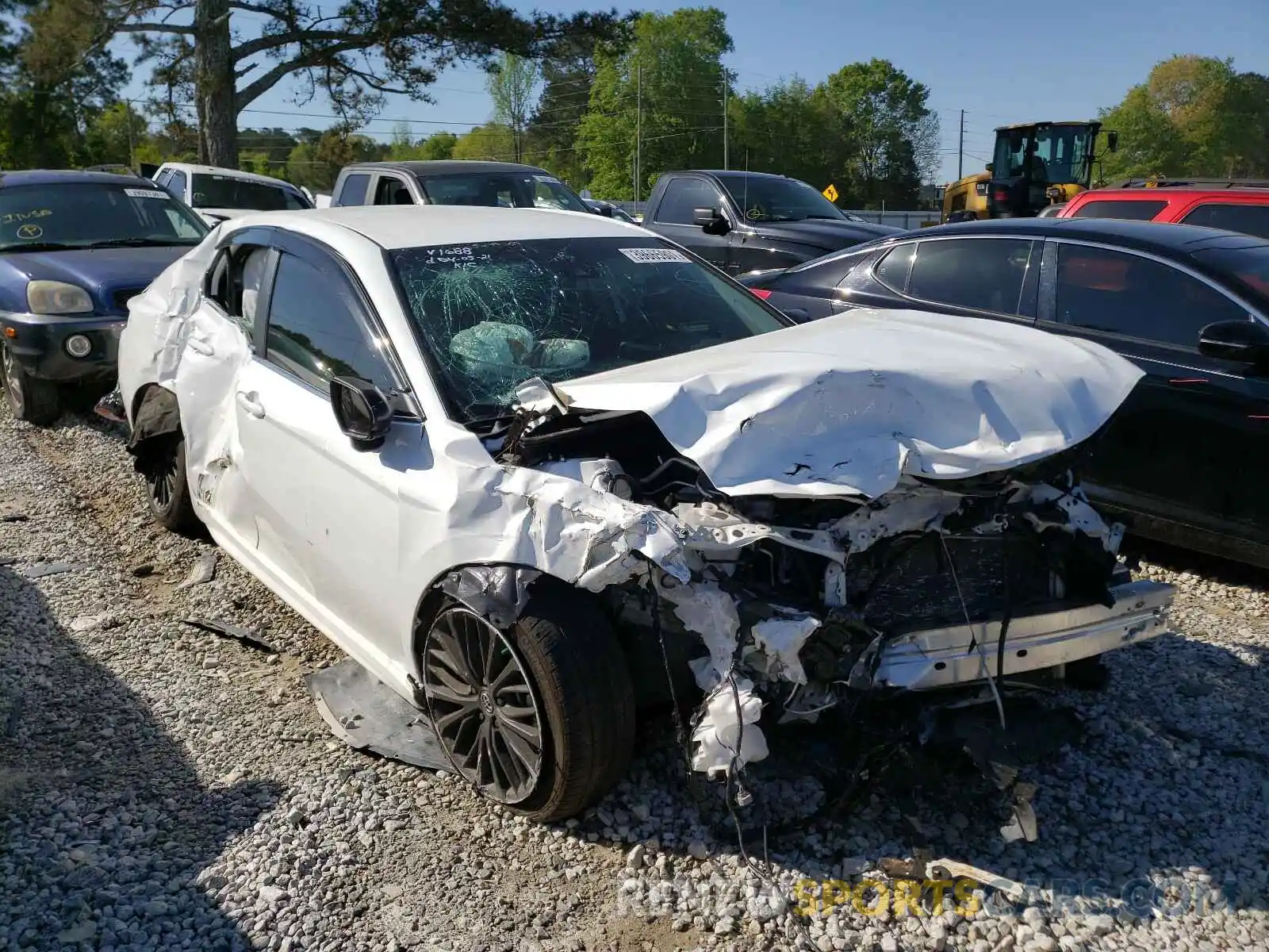 1 Photograph of a damaged car 4T1B11HK9KU211688 TOYOTA CAMRY 2019