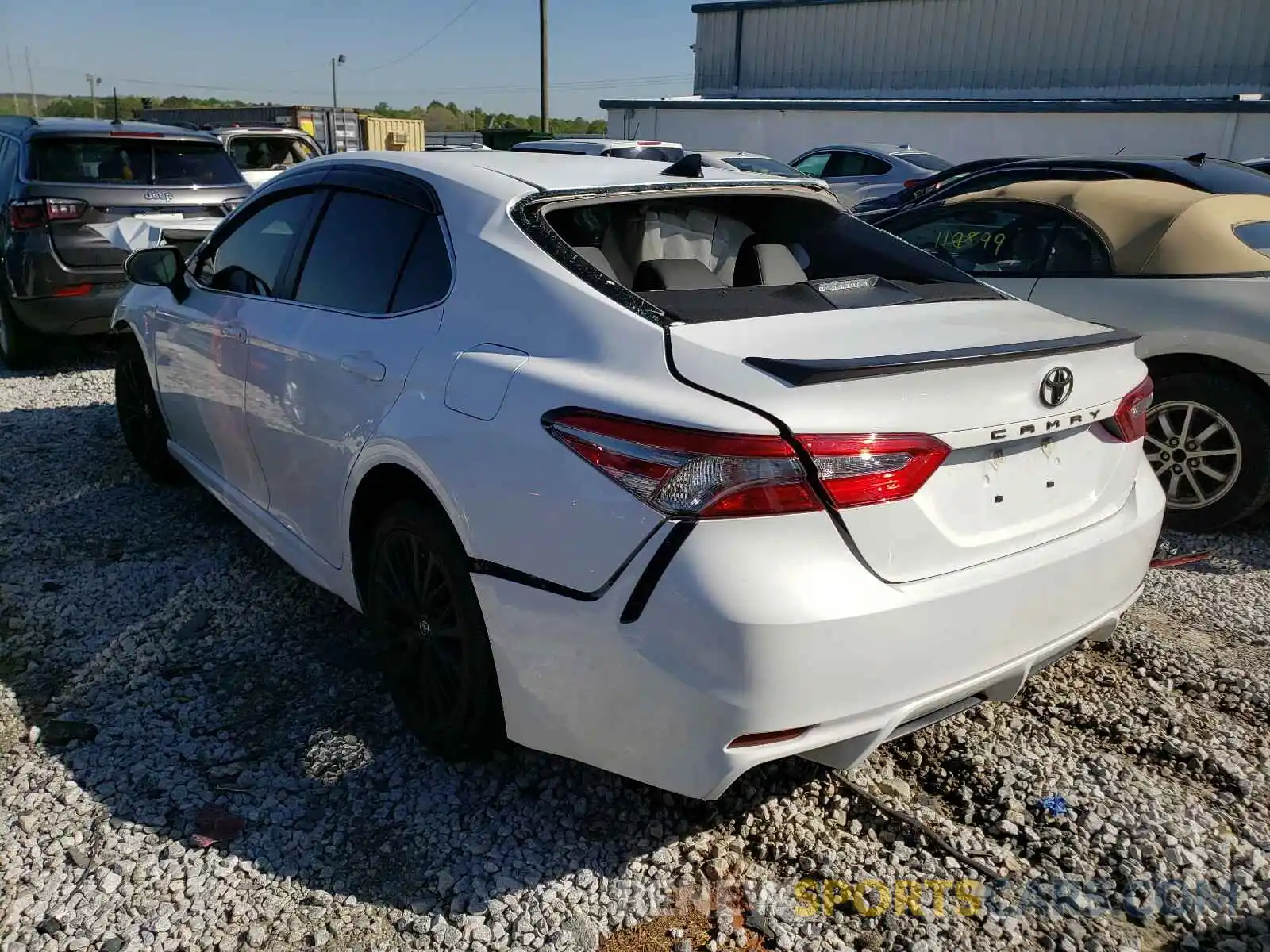 3 Photograph of a damaged car 4T1B11HK9KU211688 TOYOTA CAMRY 2019