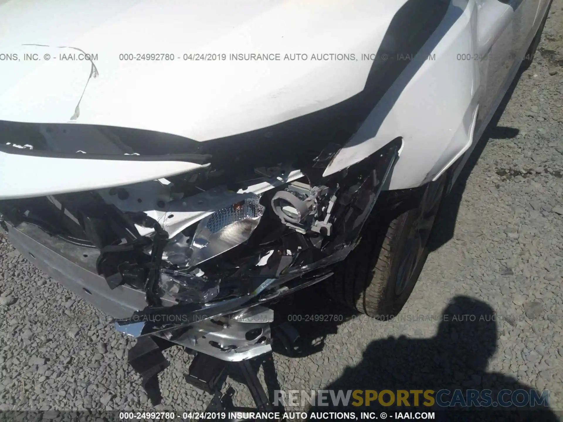 6 Photograph of a damaged car 4T1B11HK9KU211867 TOYOTA CAMRY 2019