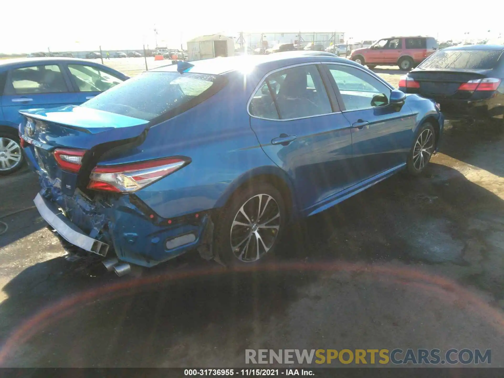 4 Photograph of a damaged car 4T1B11HK9KU212274 TOYOTA CAMRY 2019