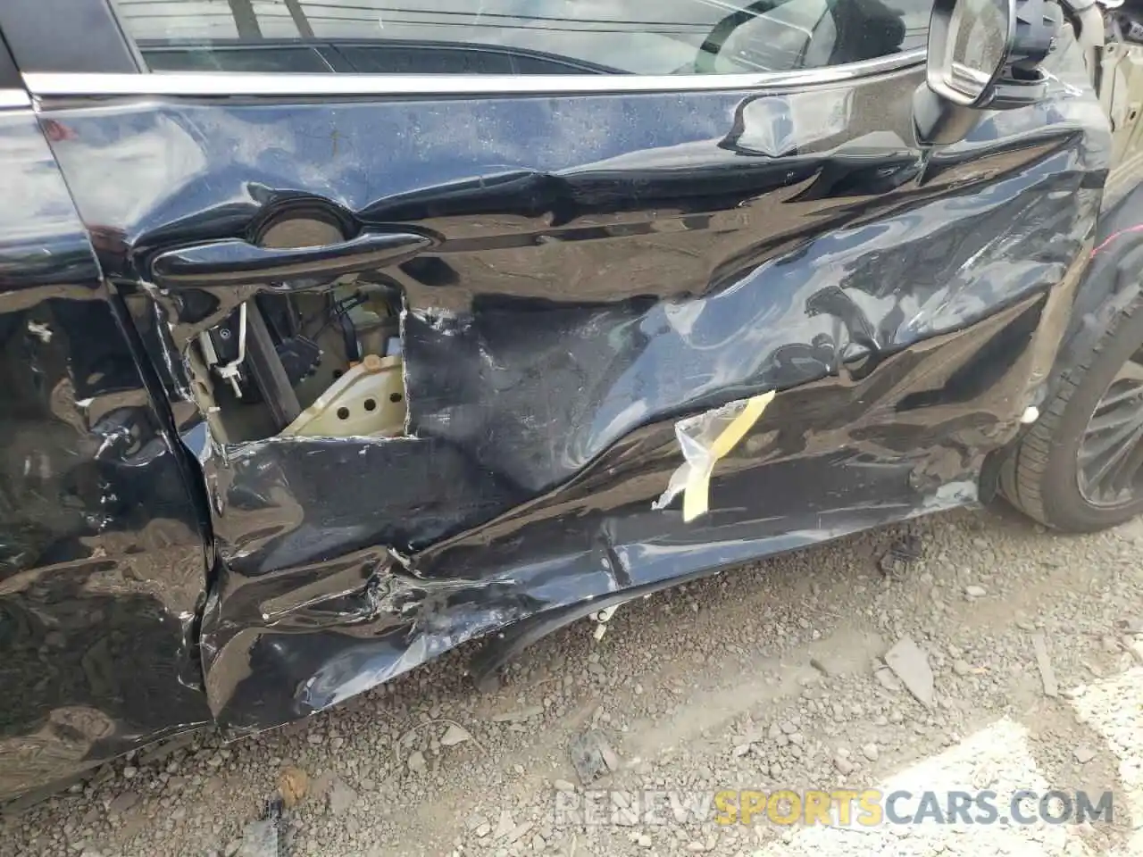 9 Photograph of a damaged car 4T1B11HK9KU216079 TOYOTA CAMRY 2019