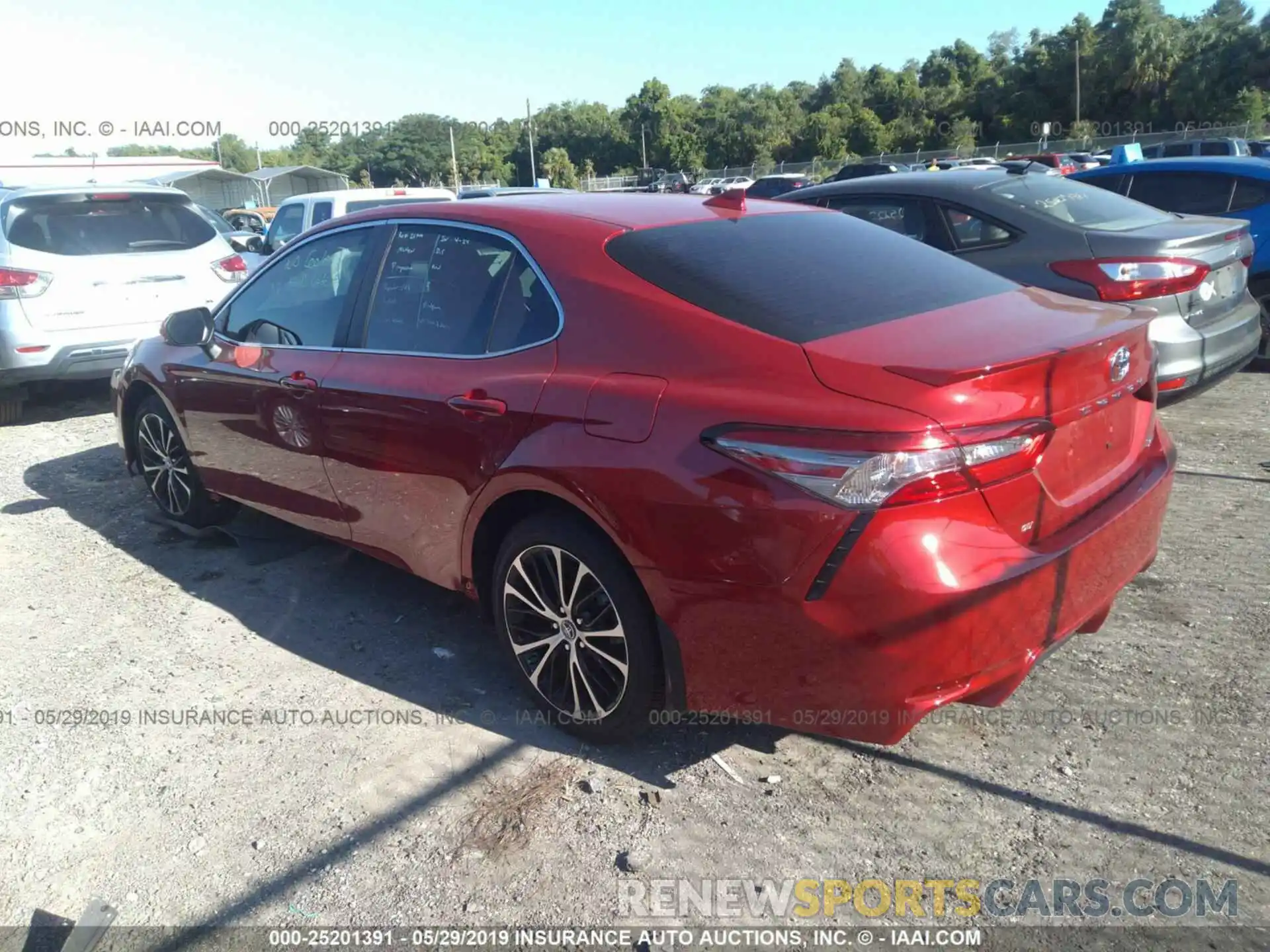 3 Photograph of a damaged car 4T1B11HK9KU216566 TOYOTA CAMRY 2019