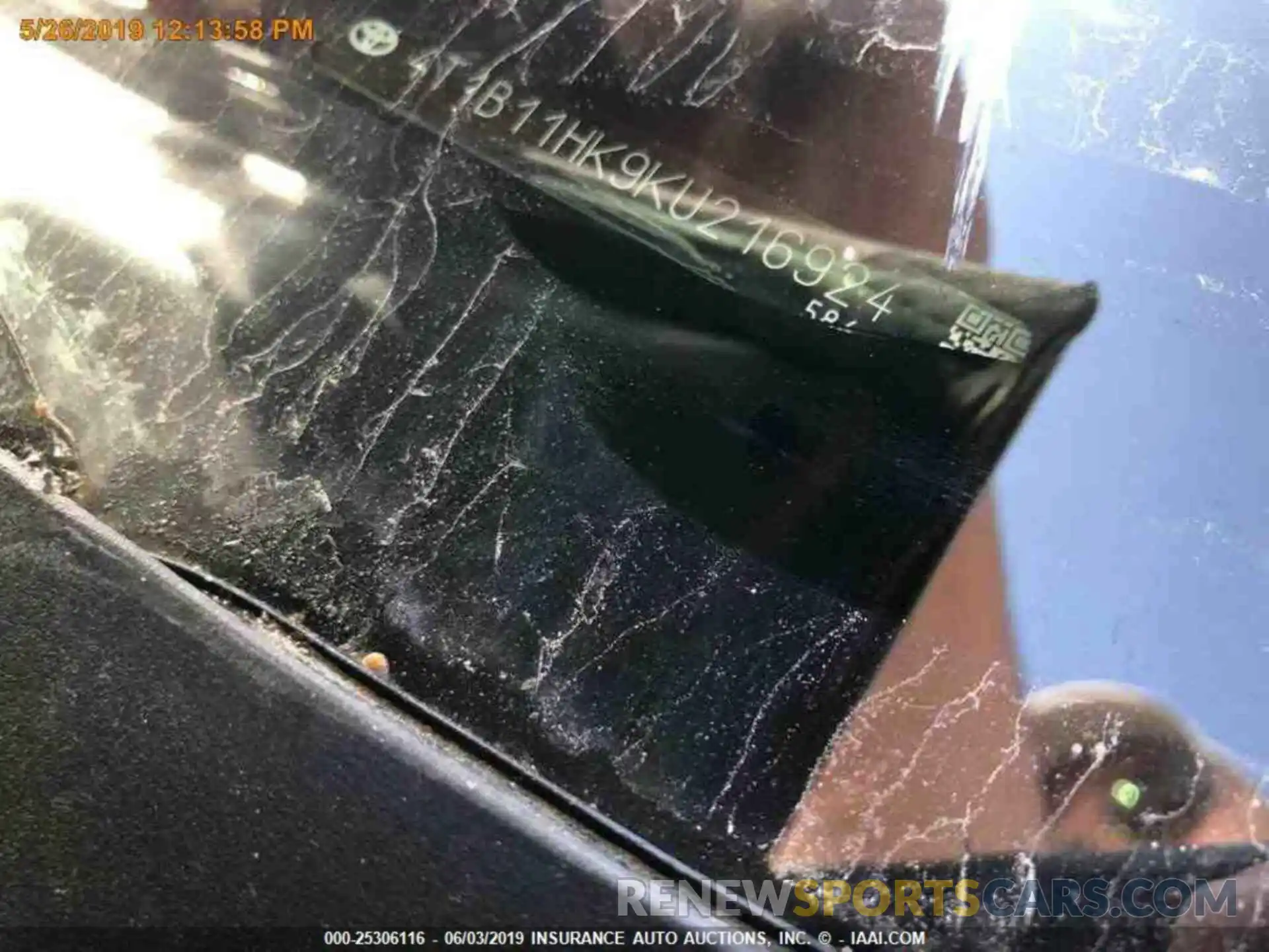 11 Photograph of a damaged car 4T1B11HK9KU216924 TOYOTA CAMRY 2019