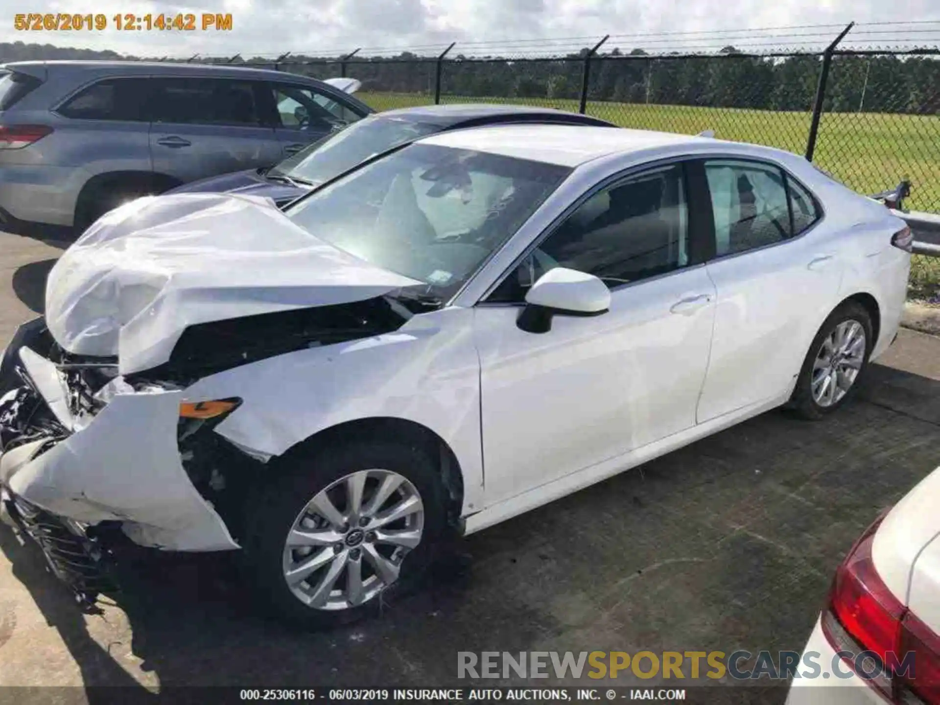 13 Photograph of a damaged car 4T1B11HK9KU216924 TOYOTA CAMRY 2019