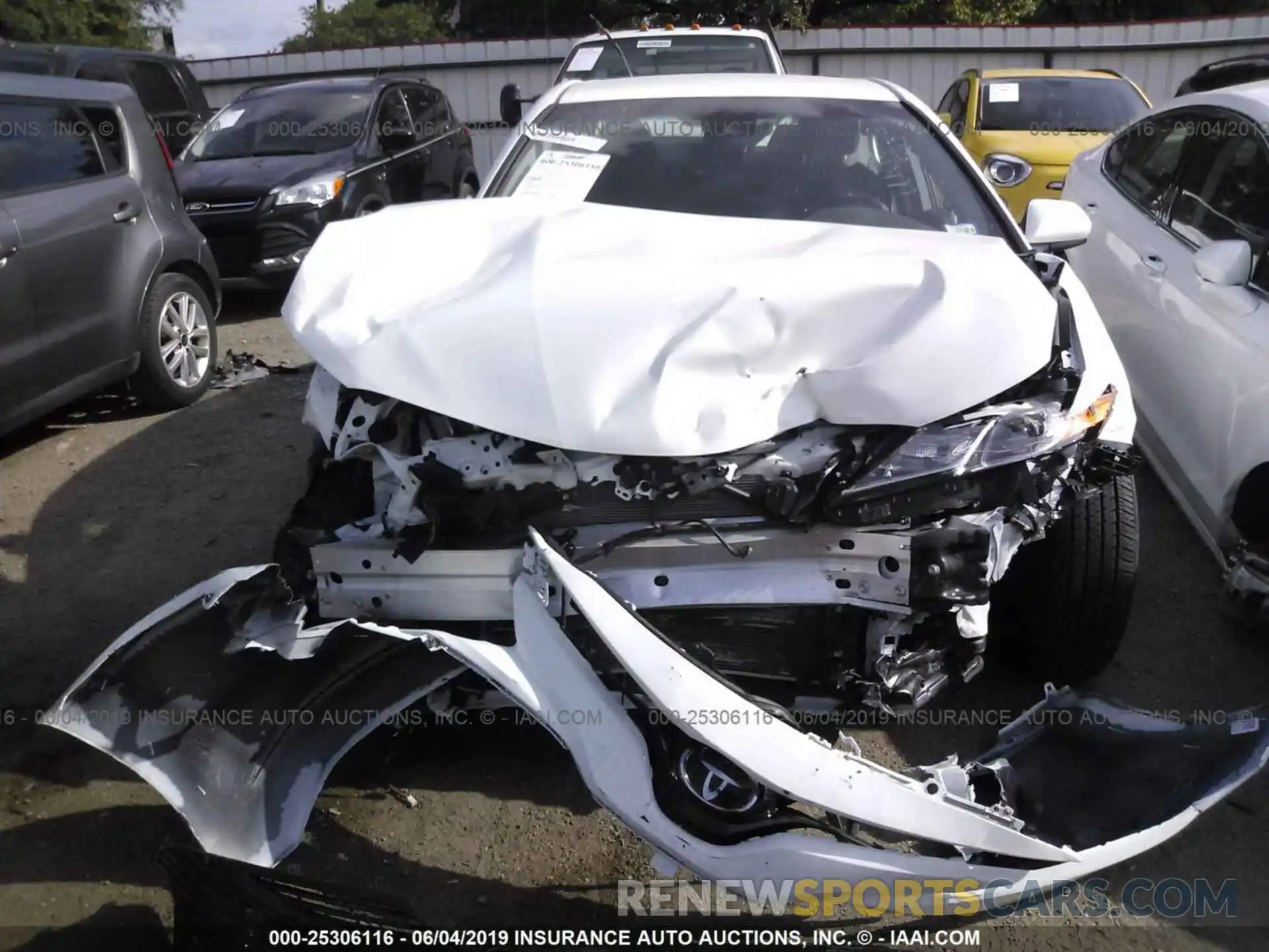 6 Photograph of a damaged car 4T1B11HK9KU216924 TOYOTA CAMRY 2019