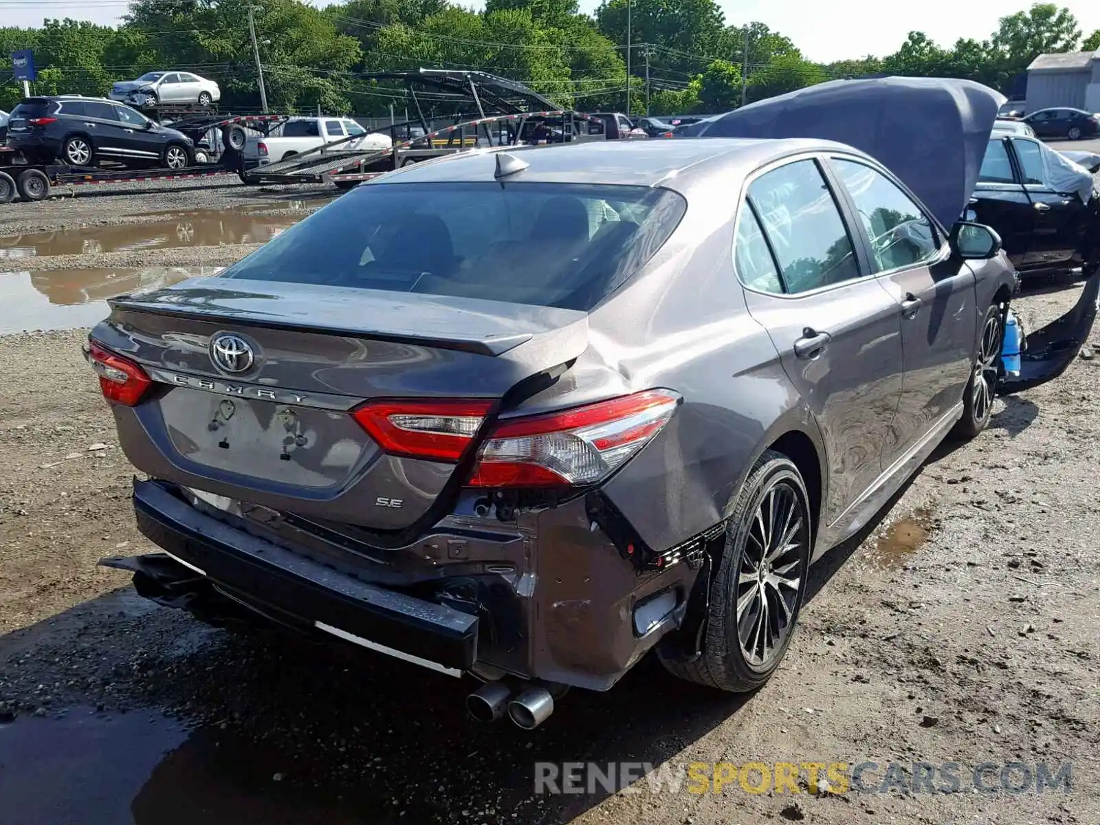 4 Photograph of a damaged car 4T1B11HK9KU218155 TOYOTA CAMRY 2019