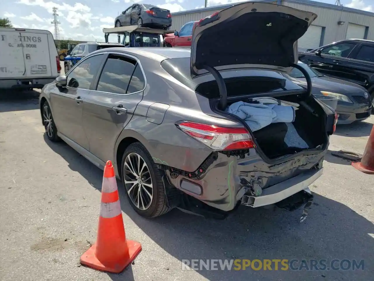 3 Photograph of a damaged car 4T1B11HK9KU220827 TOYOTA CAMRY 2019