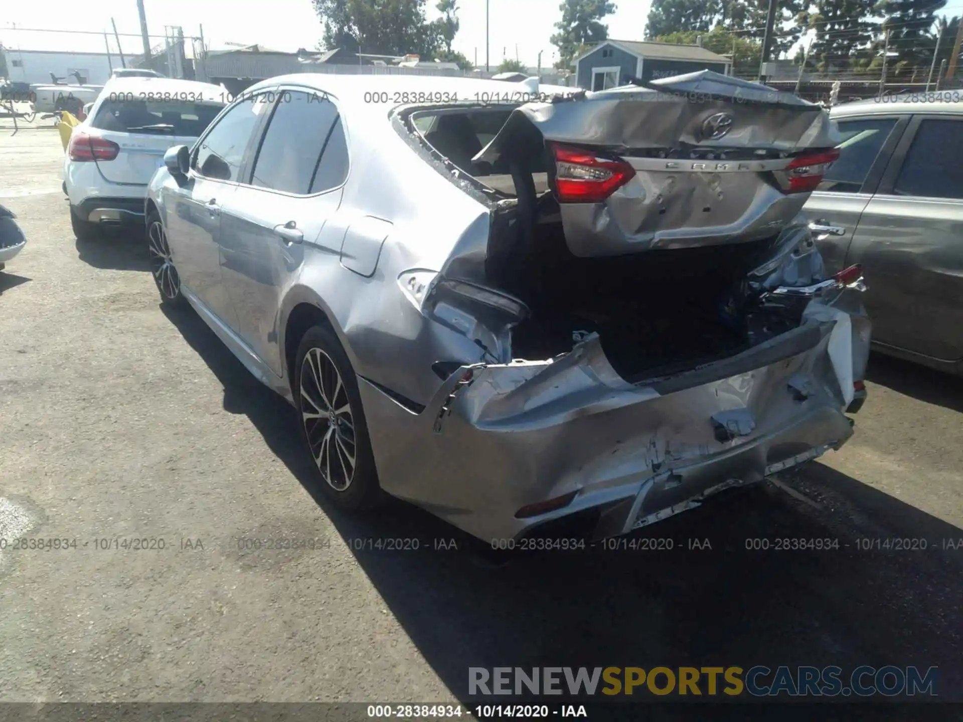 3 Photograph of a damaged car 4T1B11HK9KU223923 TOYOTA CAMRY 2019