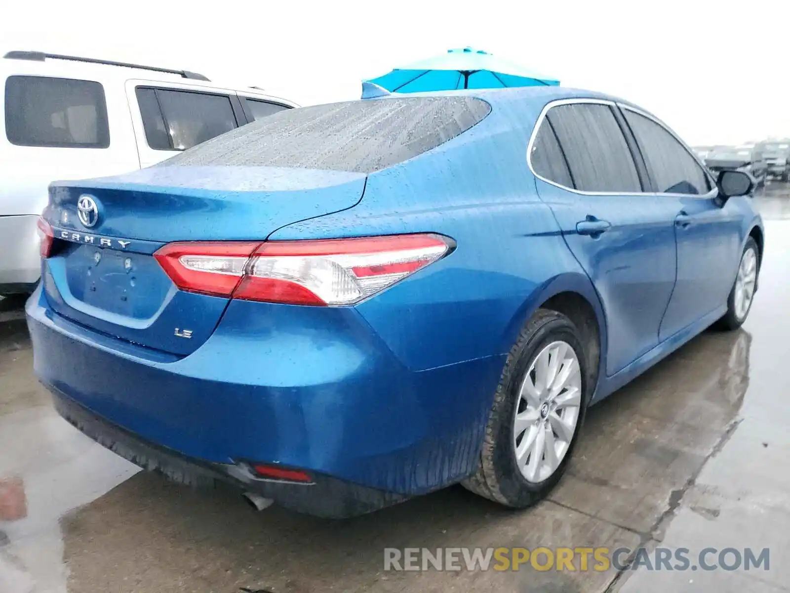 4 Фотография поврежденного автомобиля 4T1B11HK9KU225252 TOYOTA CAMRY 2019