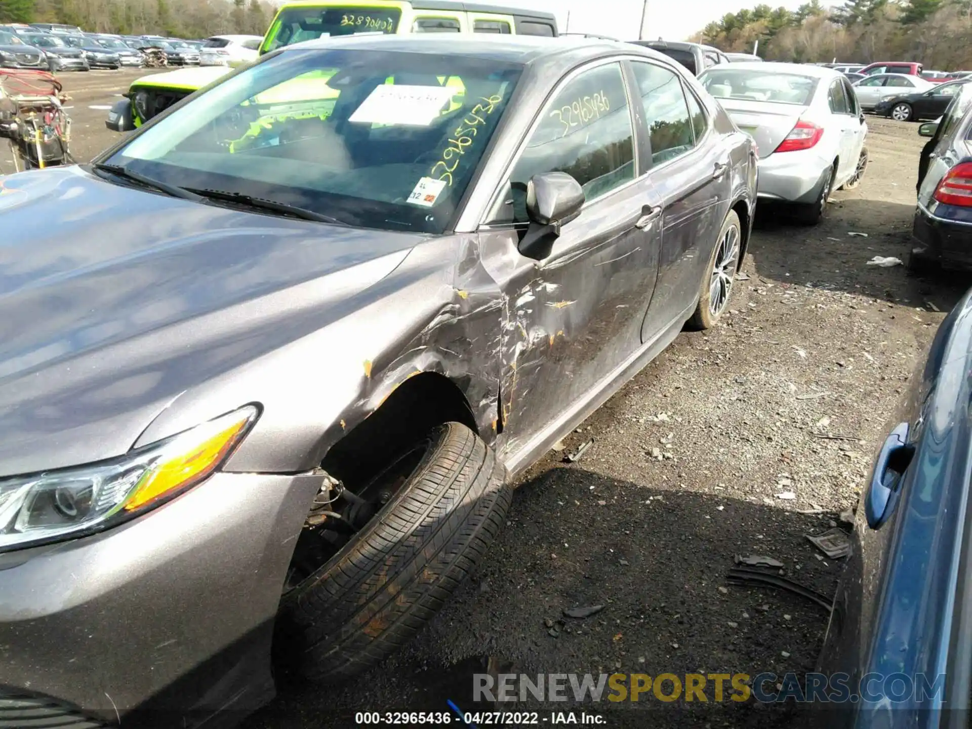 6 Photograph of a damaged car 4T1B11HK9KU226949 TOYOTA CAMRY 2019