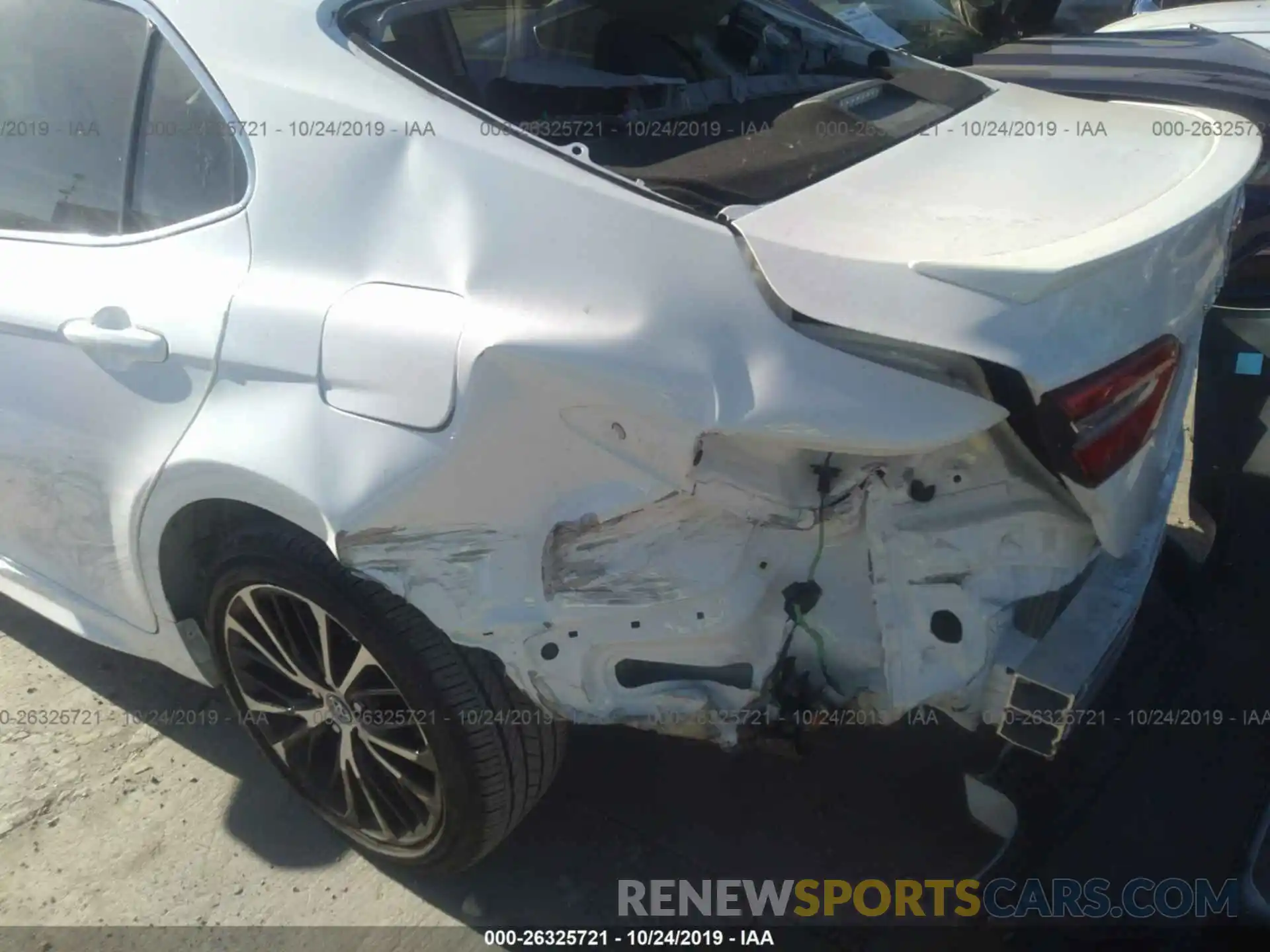 6 Photograph of a damaged car 4T1B11HK9KU227518 TOYOTA CAMRY 2019