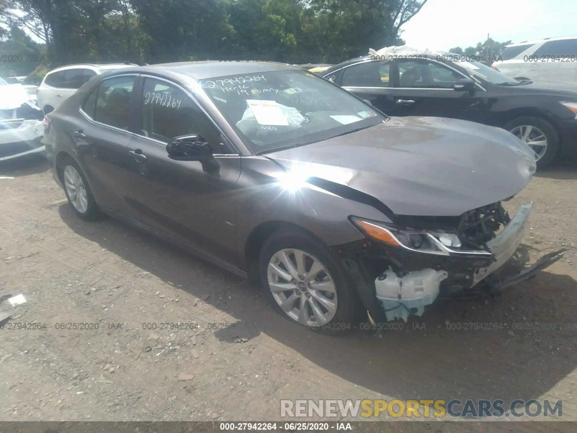 1 Photograph of a damaged car 4T1B11HK9KU227955 TOYOTA CAMRY 2019