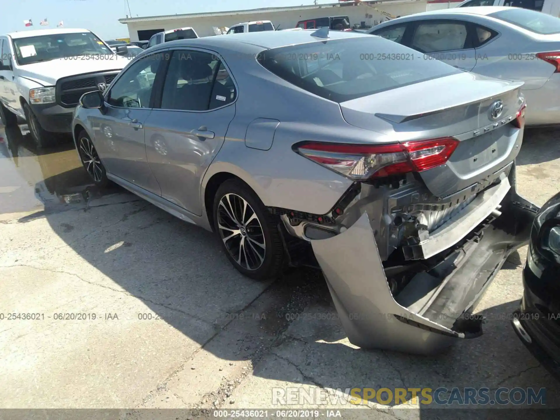 3 Photograph of a damaged car 4T1B11HK9KU228829 TOYOTA CAMRY 2019