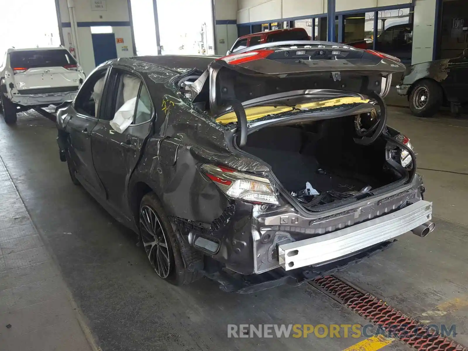 3 Photograph of a damaged car 4T1B11HK9KU229446 TOYOTA CAMRY 2019