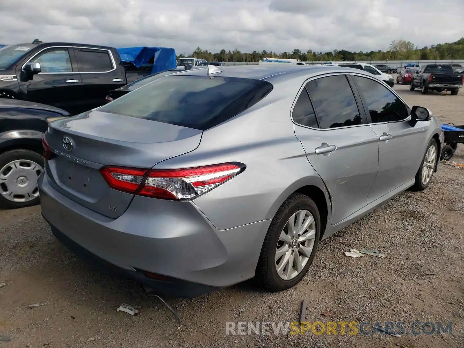 4 Фотография поврежденного автомобиля 4T1B11HK9KU229673 TOYOTA CAMRY 2019