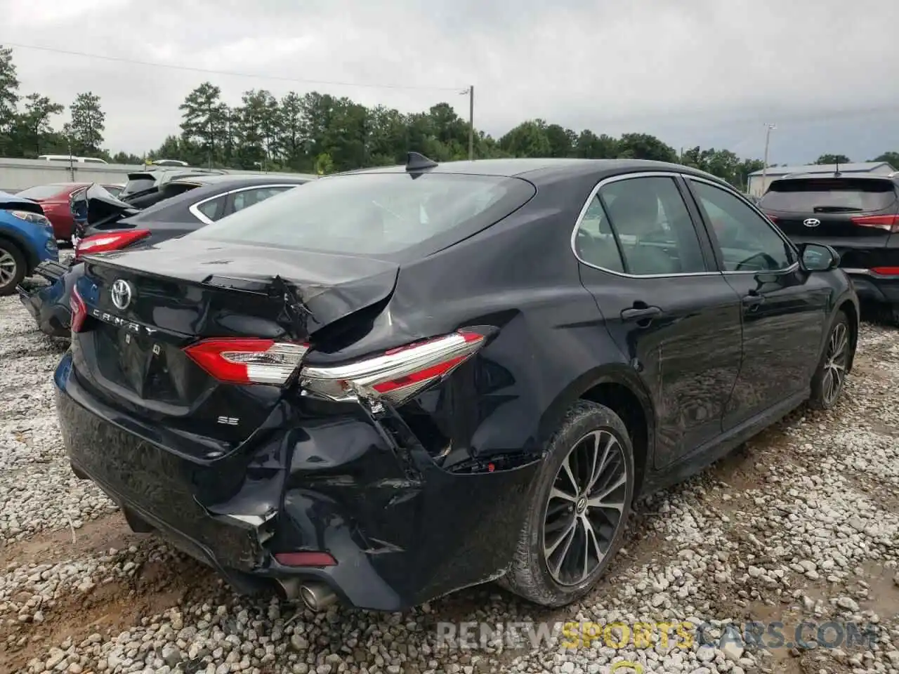 4 Photograph of a damaged car 4T1B11HK9KU230600 TOYOTA CAMRY 2019