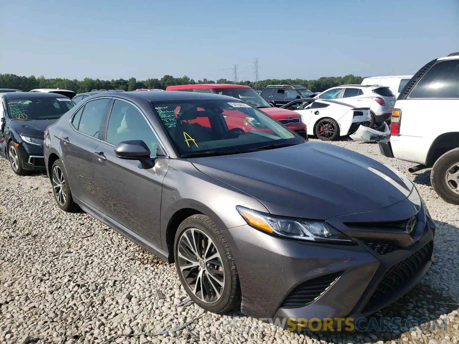 1 Photograph of a damaged car 4T1B11HK9KU231858 TOYOTA CAMRY 2019