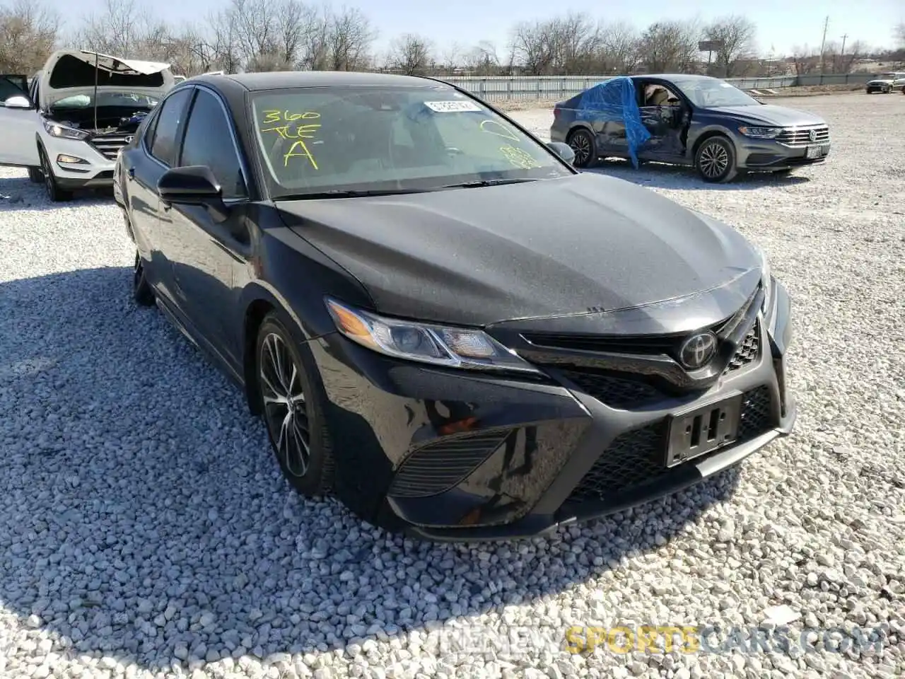 1 Photograph of a damaged car 4T1B11HK9KU232055 TOYOTA CAMRY 2019