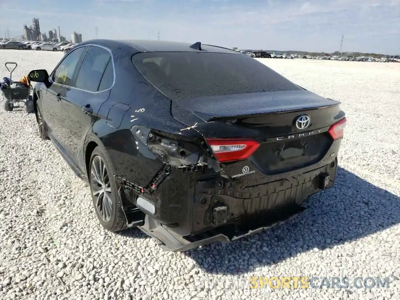 3 Photograph of a damaged car 4T1B11HK9KU232055 TOYOTA CAMRY 2019