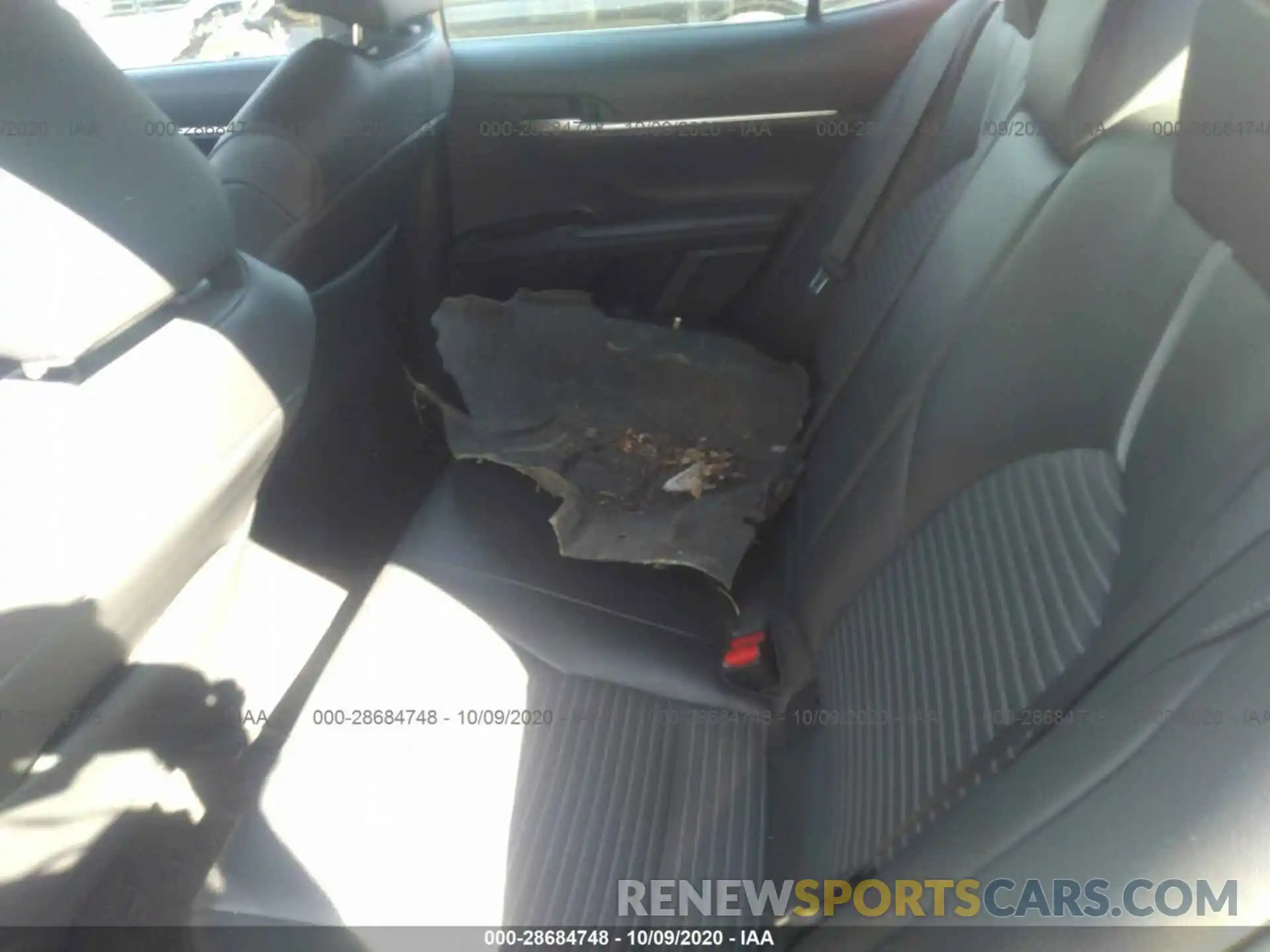 8 Photograph of a damaged car 4T1B11HK9KU232489 TOYOTA CAMRY 2019