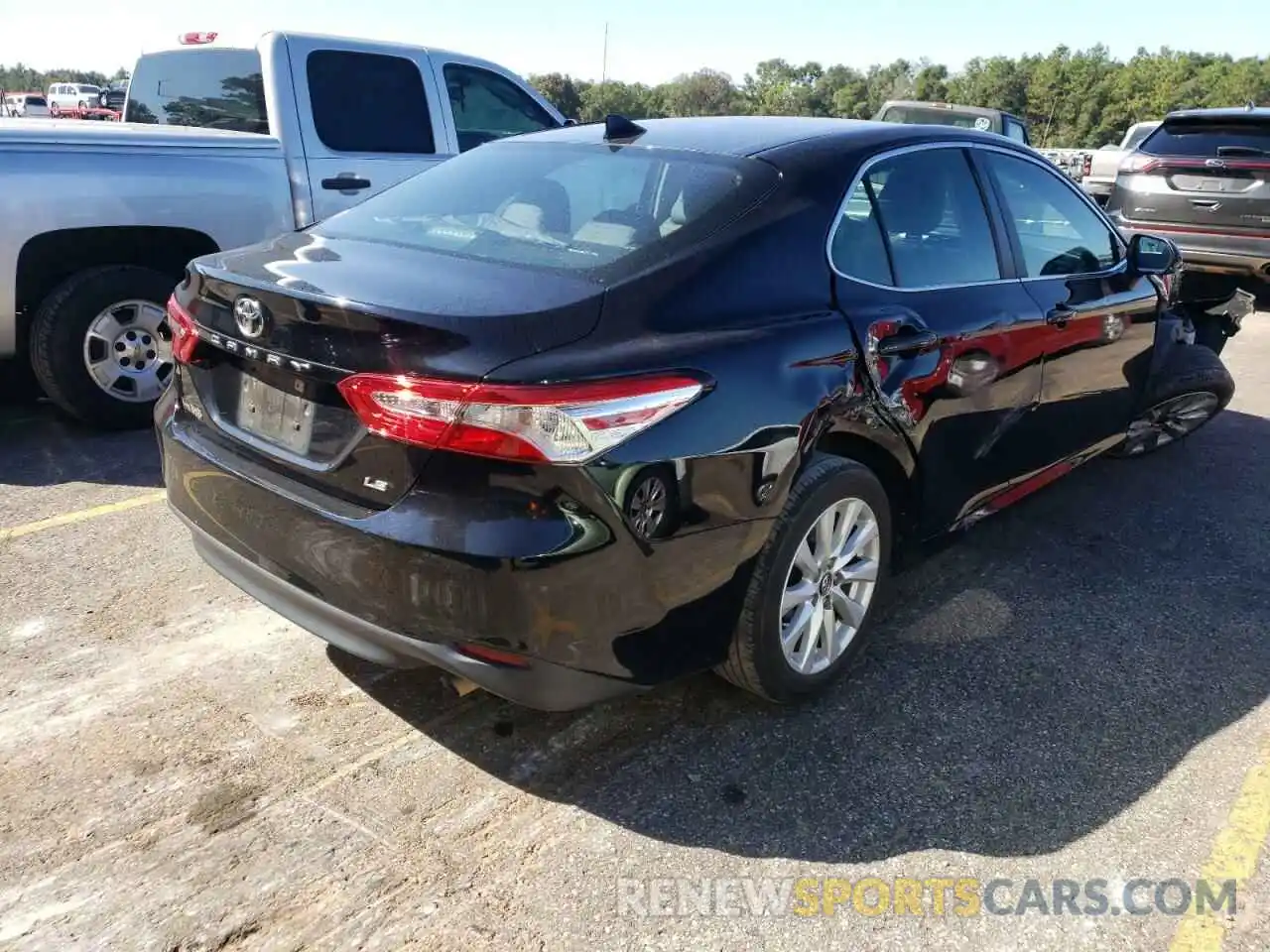 4 Photograph of a damaged car 4T1B11HK9KU232587 TOYOTA CAMRY 2019