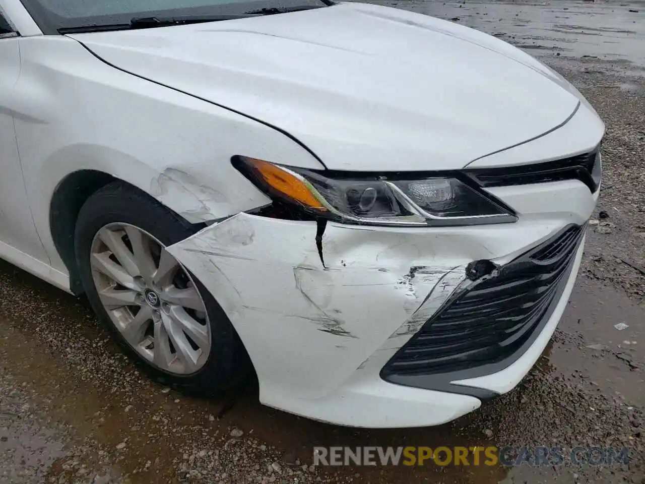 9 Photograph of a damaged car 4T1B11HK9KU233402 TOYOTA CAMRY 2019