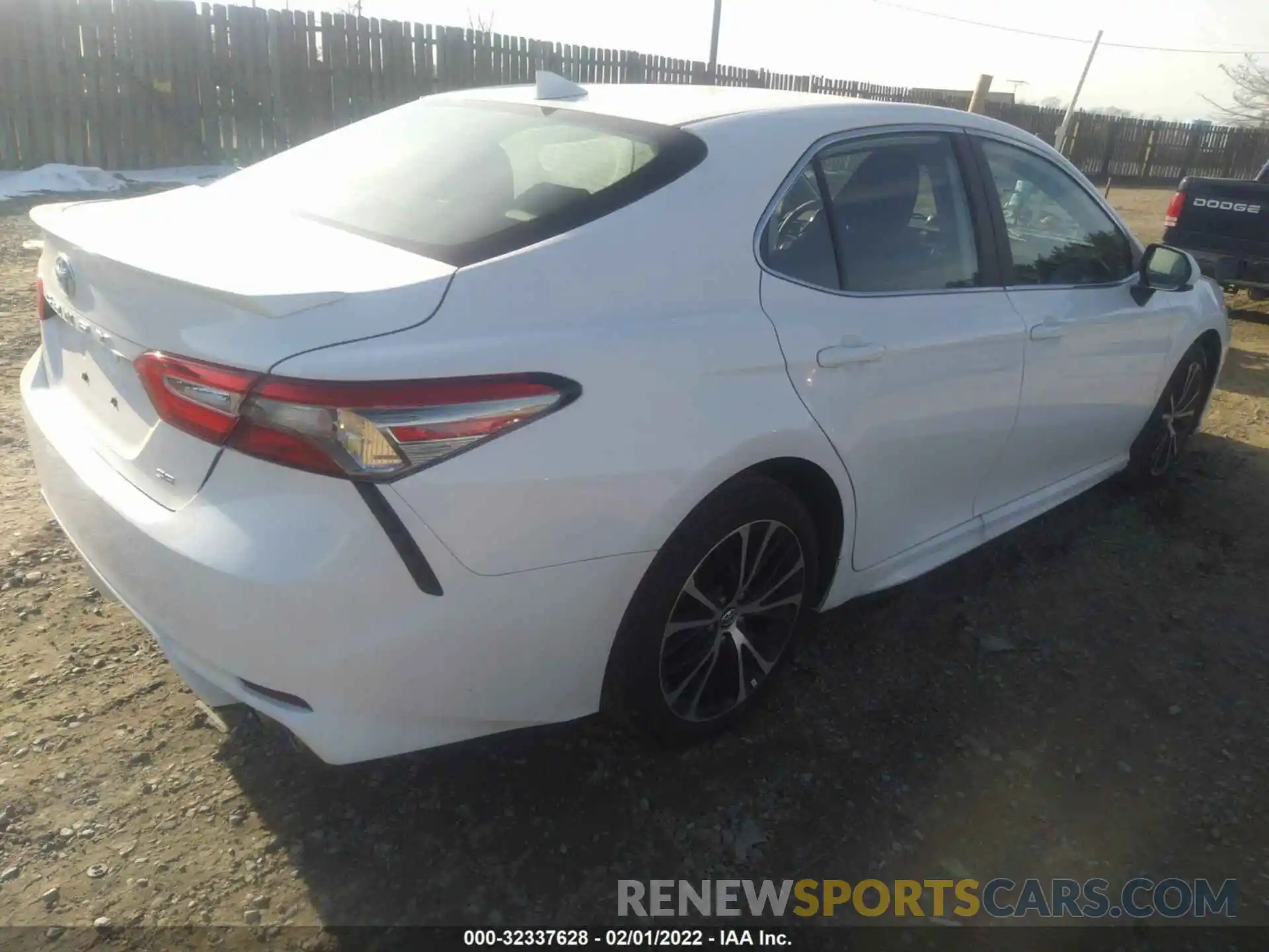 4 Фотография поврежденного автомобиля 4T1B11HK9KU234789 TOYOTA CAMRY 2019