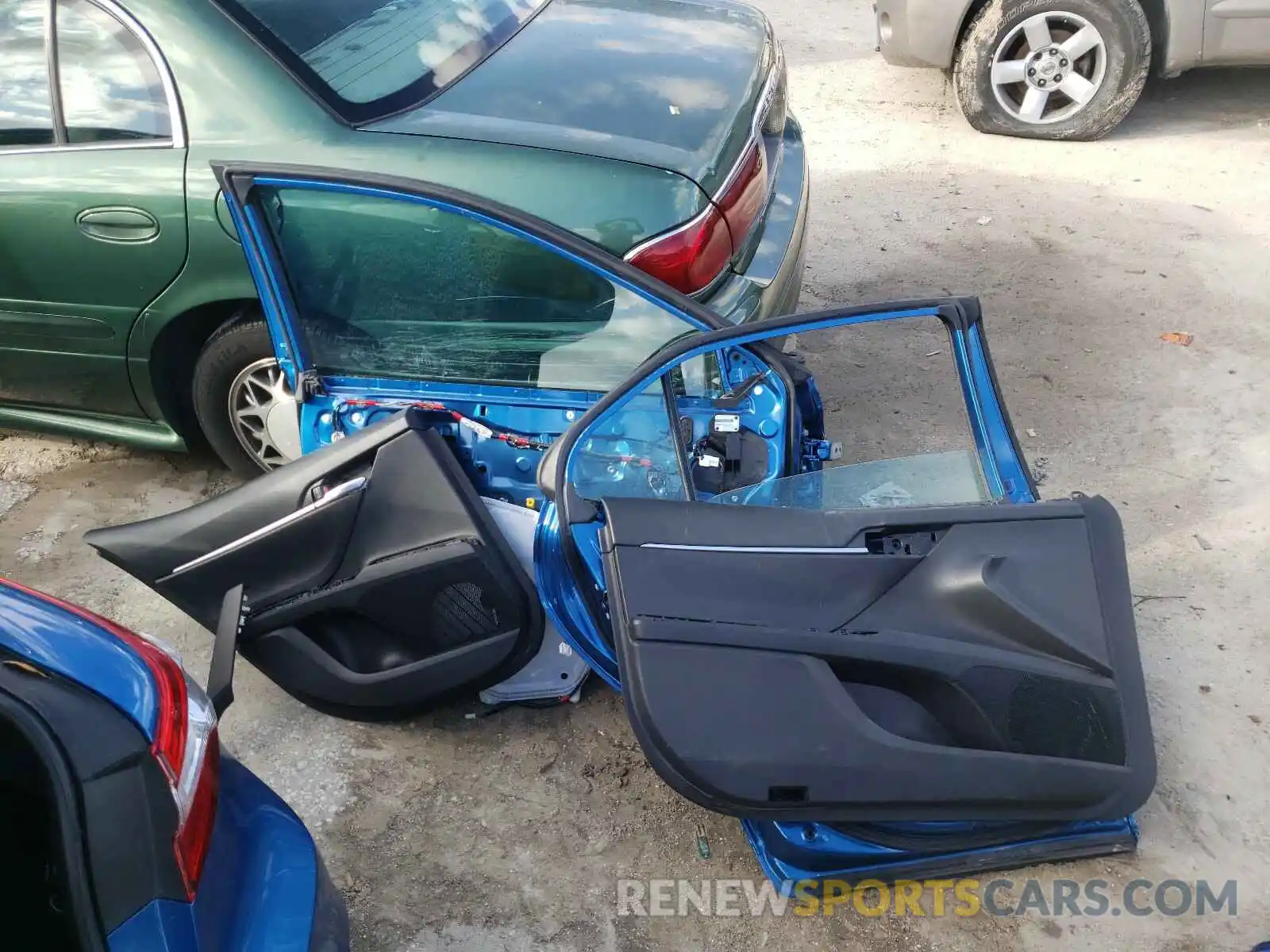 9 Photograph of a damaged car 4T1B11HK9KU235540 TOYOTA CAMRY 2019