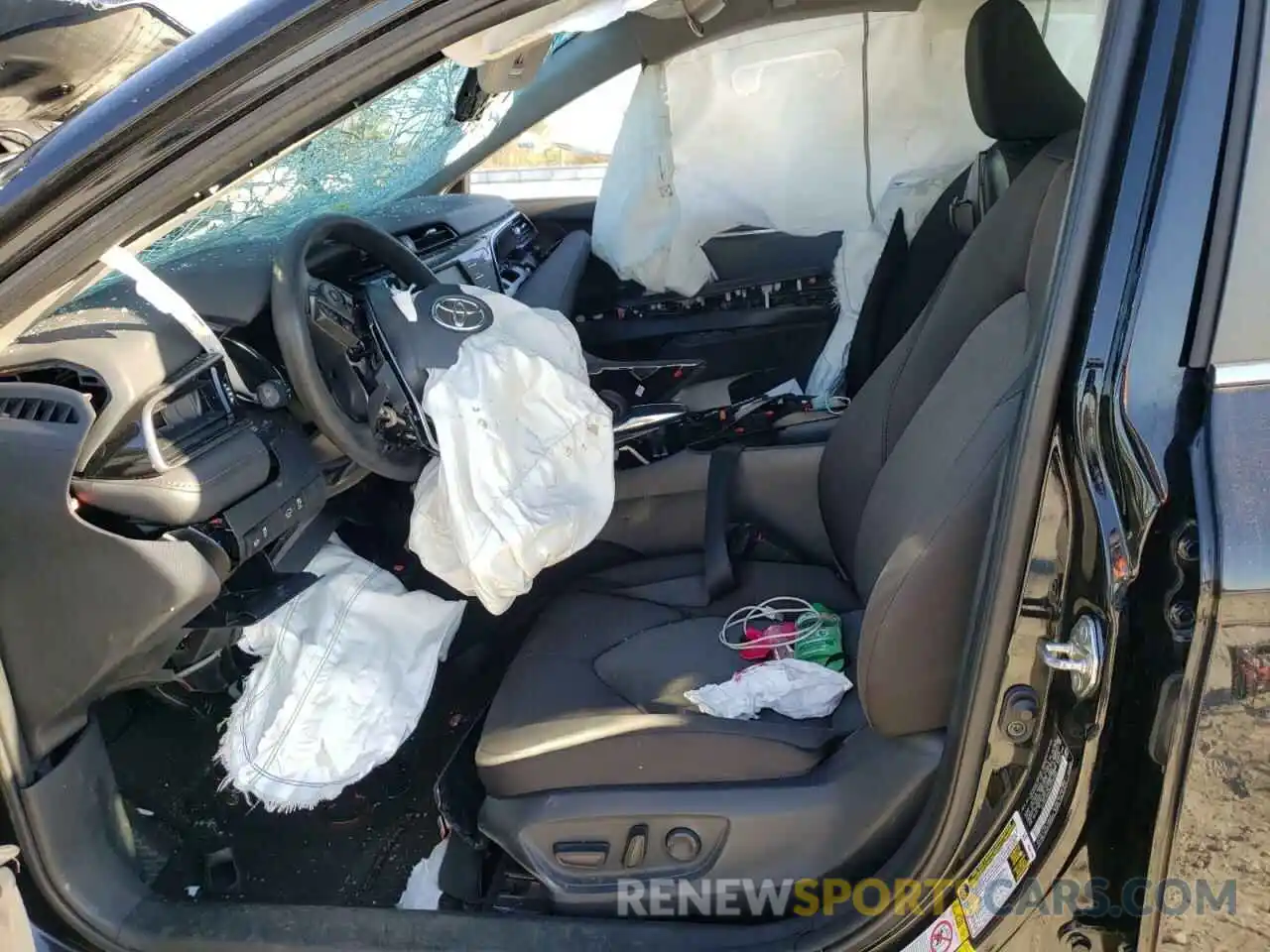 5 Photograph of a damaged car 4T1B11HK9KU236560 TOYOTA CAMRY 2019