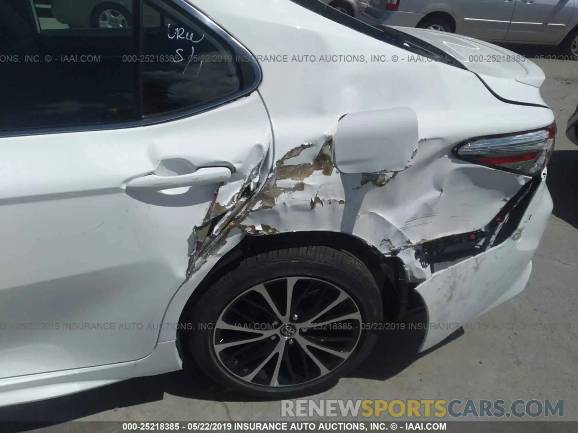 6 Photograph of a damaged car 4T1B11HK9KU238857 TOYOTA CAMRY 2019