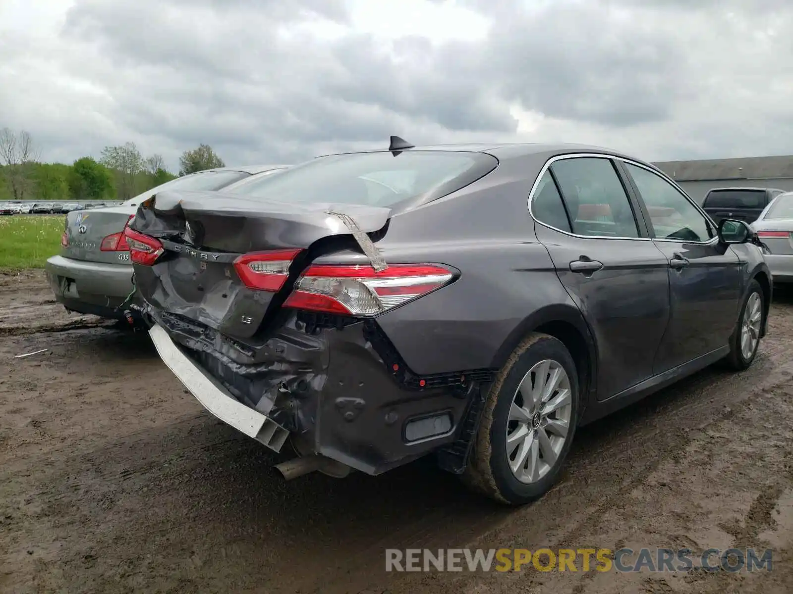 4 Photograph of a damaged car 4T1B11HK9KU239345 TOYOTA CAMRY 2019