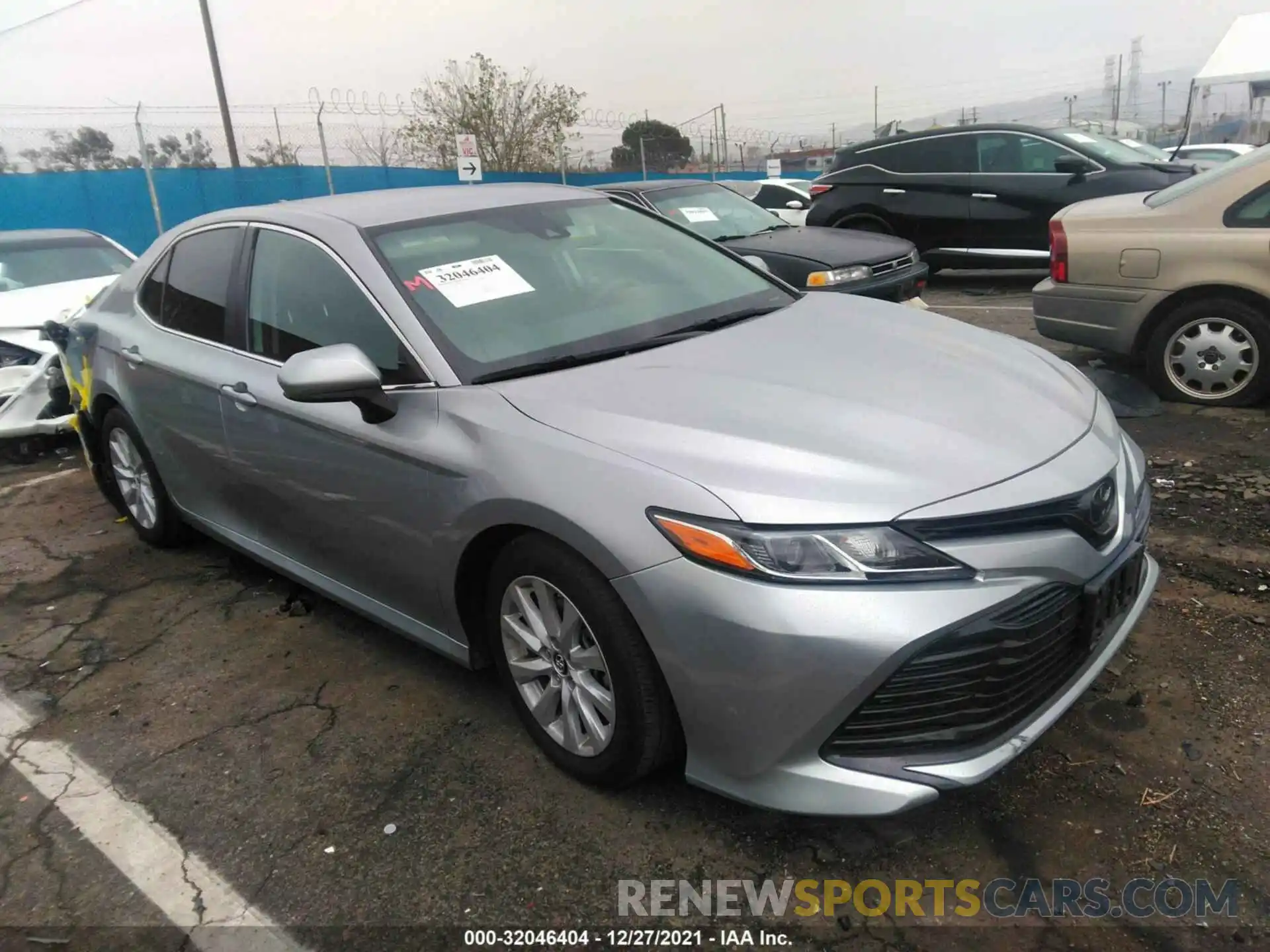 1 Photograph of a damaged car 4T1B11HK9KU240091 TOYOTA CAMRY 2019