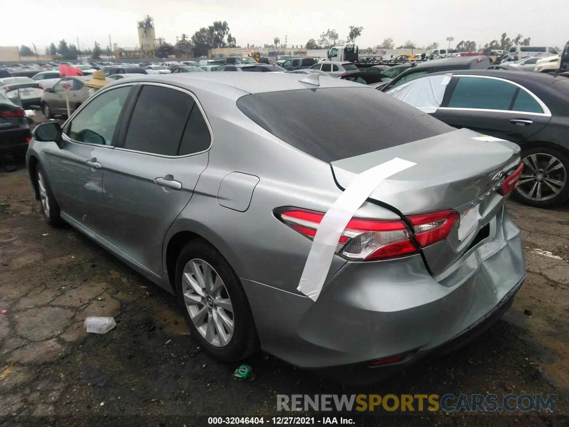 3 Photograph of a damaged car 4T1B11HK9KU240091 TOYOTA CAMRY 2019