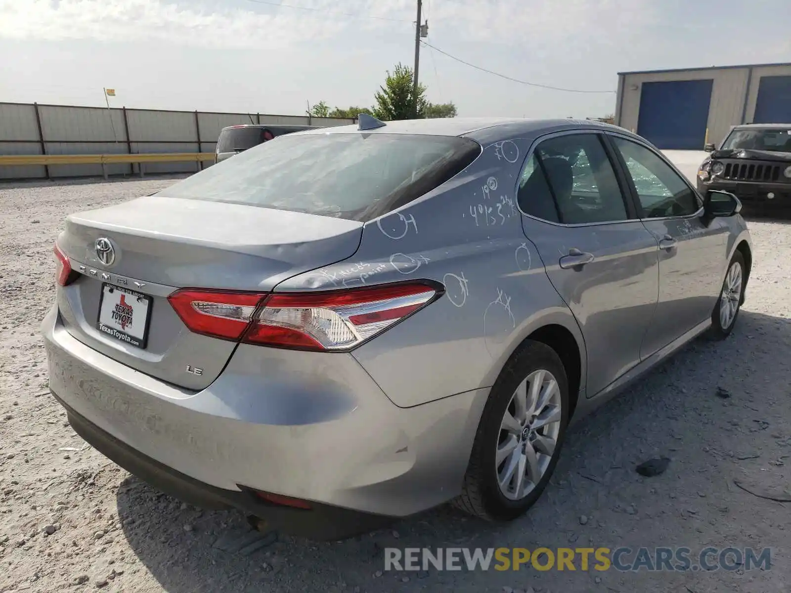 4 Photograph of a damaged car 4T1B11HK9KU241208 TOYOTA CAMRY 2019