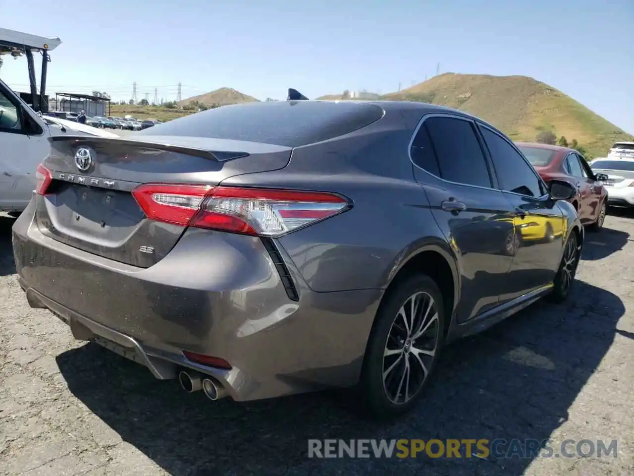 4 Photograph of a damaged car 4T1B11HK9KU241371 TOYOTA CAMRY 2019