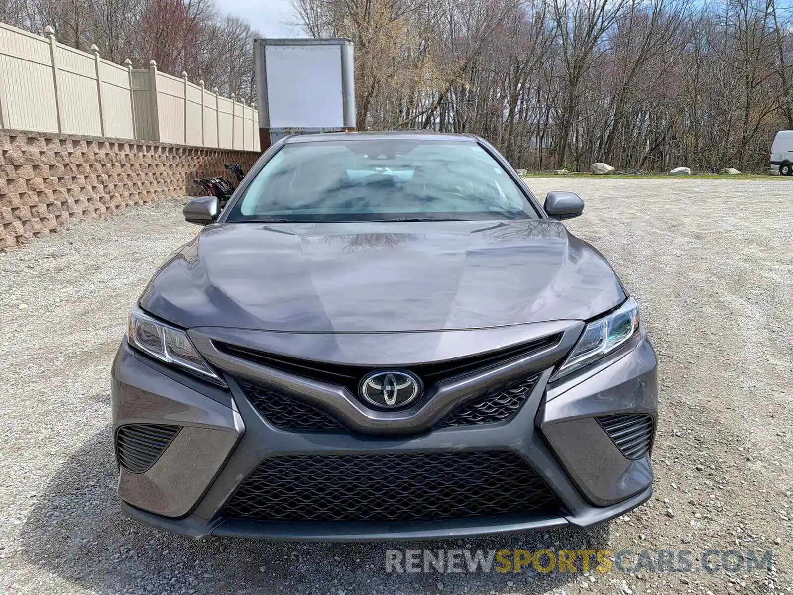 2 Photograph of a damaged car 4T1B11HK9KU243640 TOYOTA CAMRY 2019