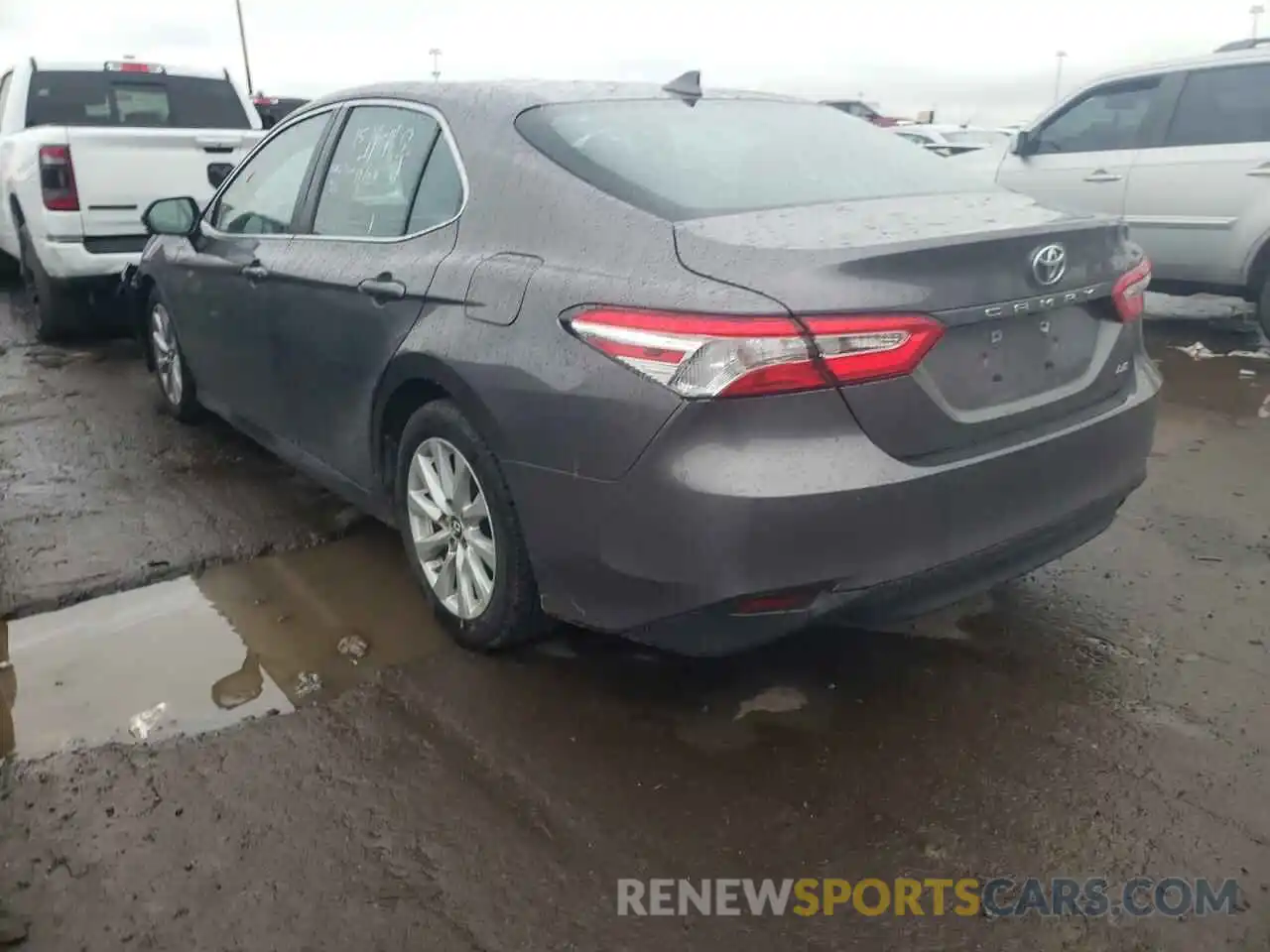 3 Photograph of a damaged car 4T1B11HK9KU243850 TOYOTA CAMRY 2019