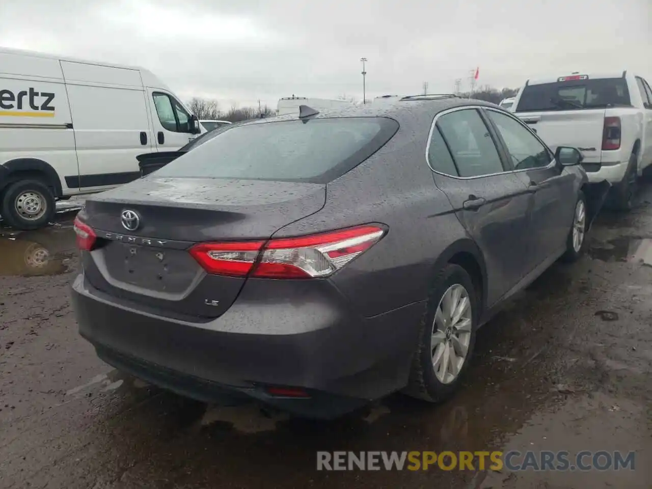 4 Фотография поврежденного автомобиля 4T1B11HK9KU243850 TOYOTA CAMRY 2019