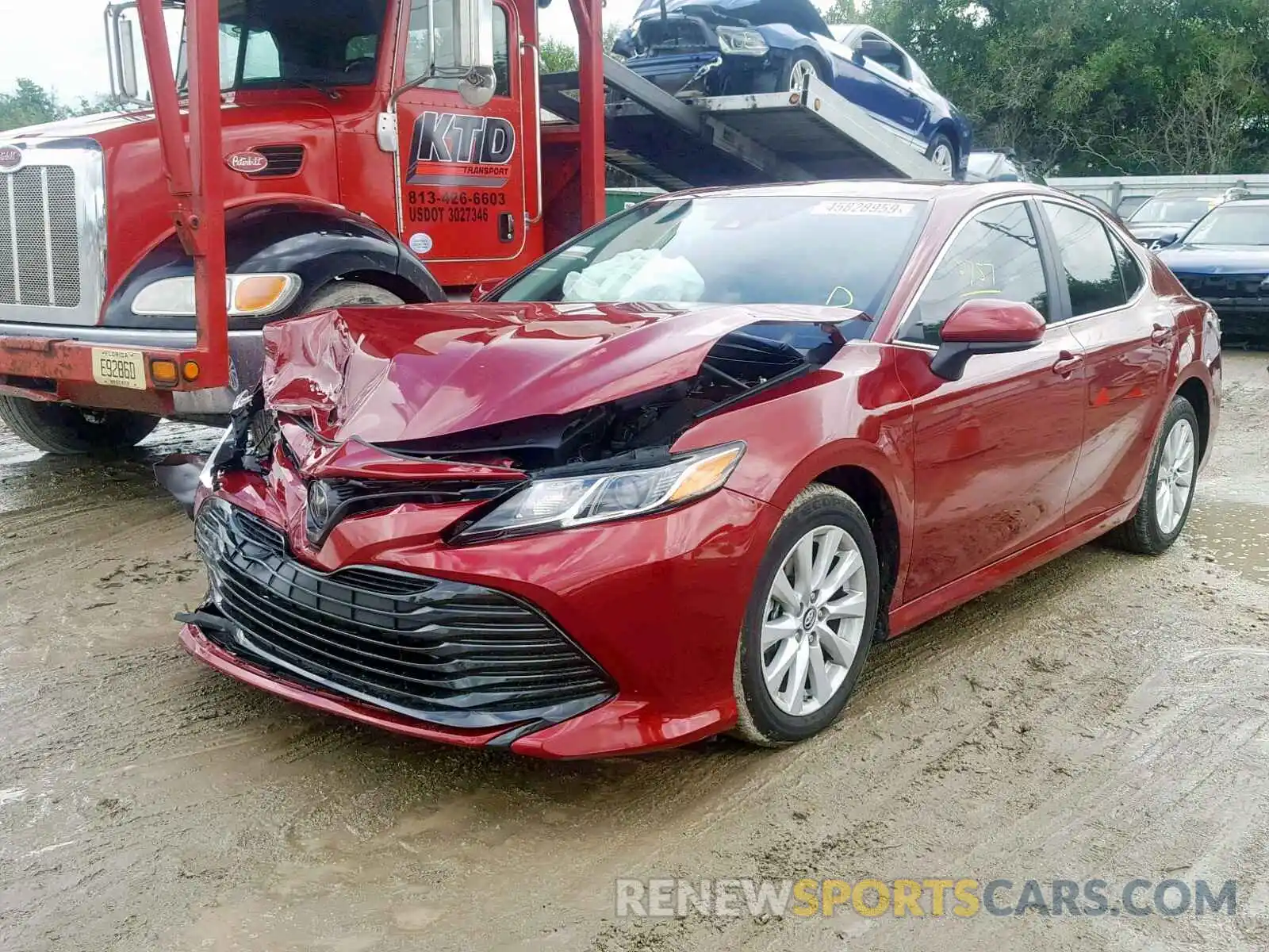 2 Photograph of a damaged car 4T1B11HK9KU244450 TOYOTA CAMRY 2019