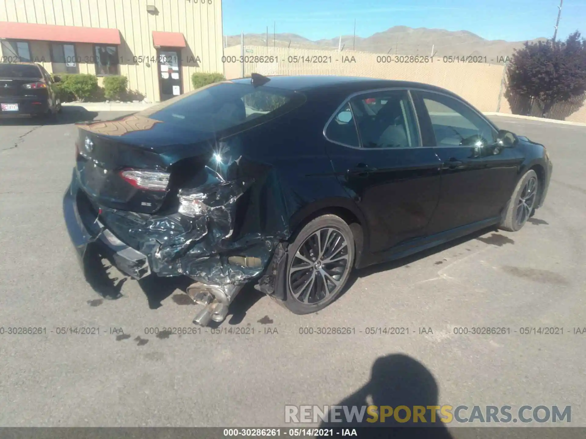 4 Photograph of a damaged car 4T1B11HK9KU244688 TOYOTA CAMRY 2019