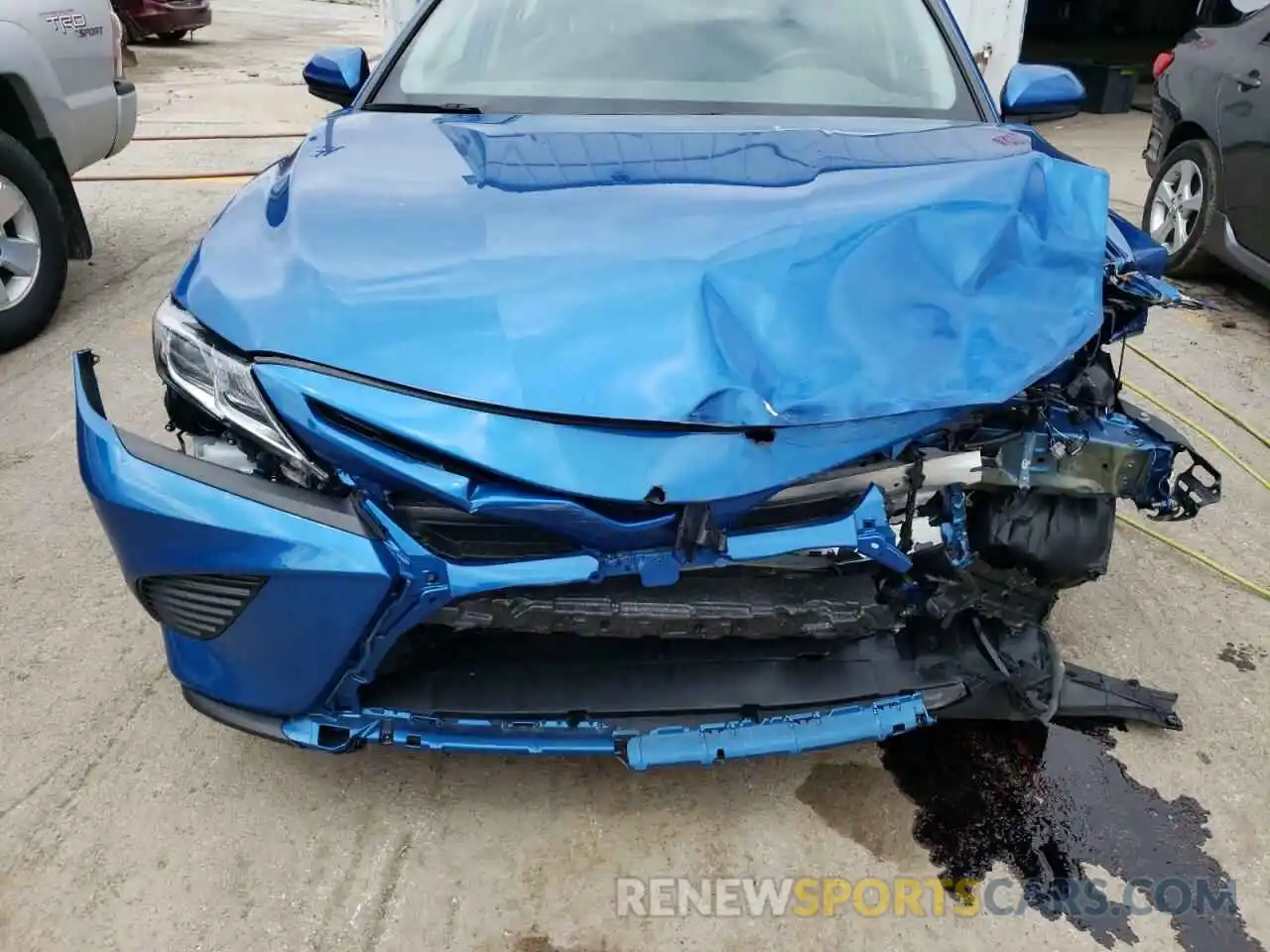 9 Photograph of a damaged car 4T1B11HK9KU244805 TOYOTA CAMRY 2019