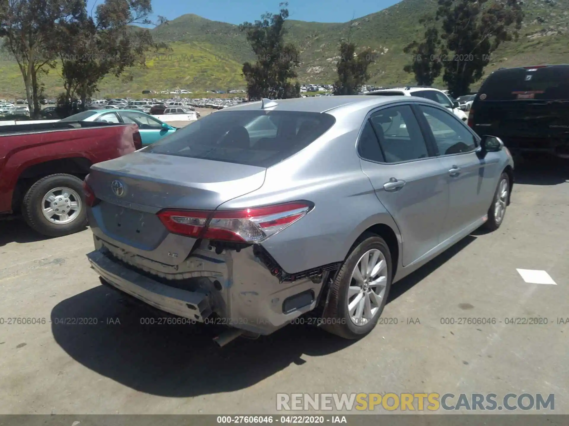 4 Photograph of a damaged car 4T1B11HK9KU247316 TOYOTA CAMRY 2019