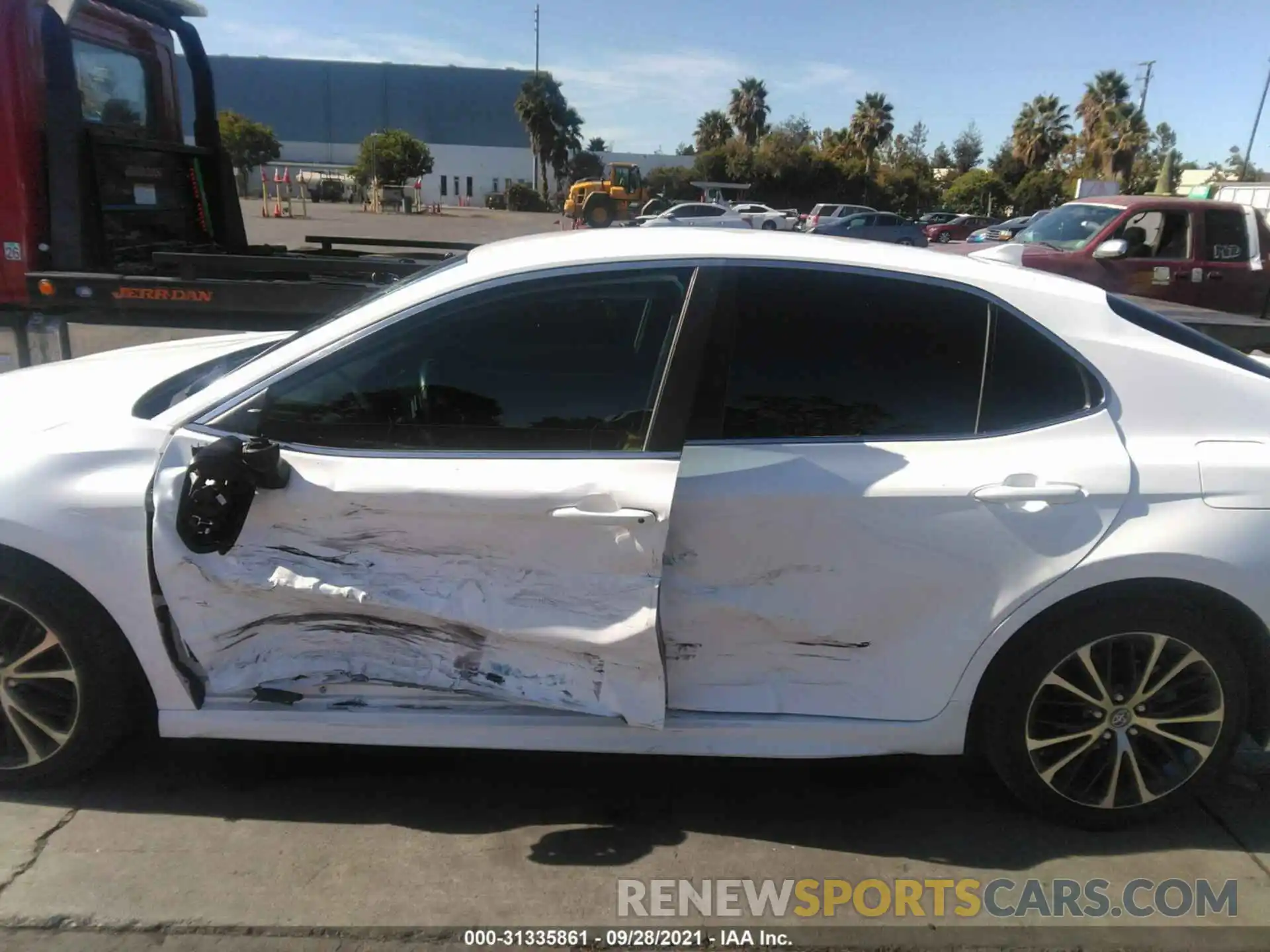 6 Photograph of a damaged car 4T1B11HK9KU248045 TOYOTA CAMRY 2019