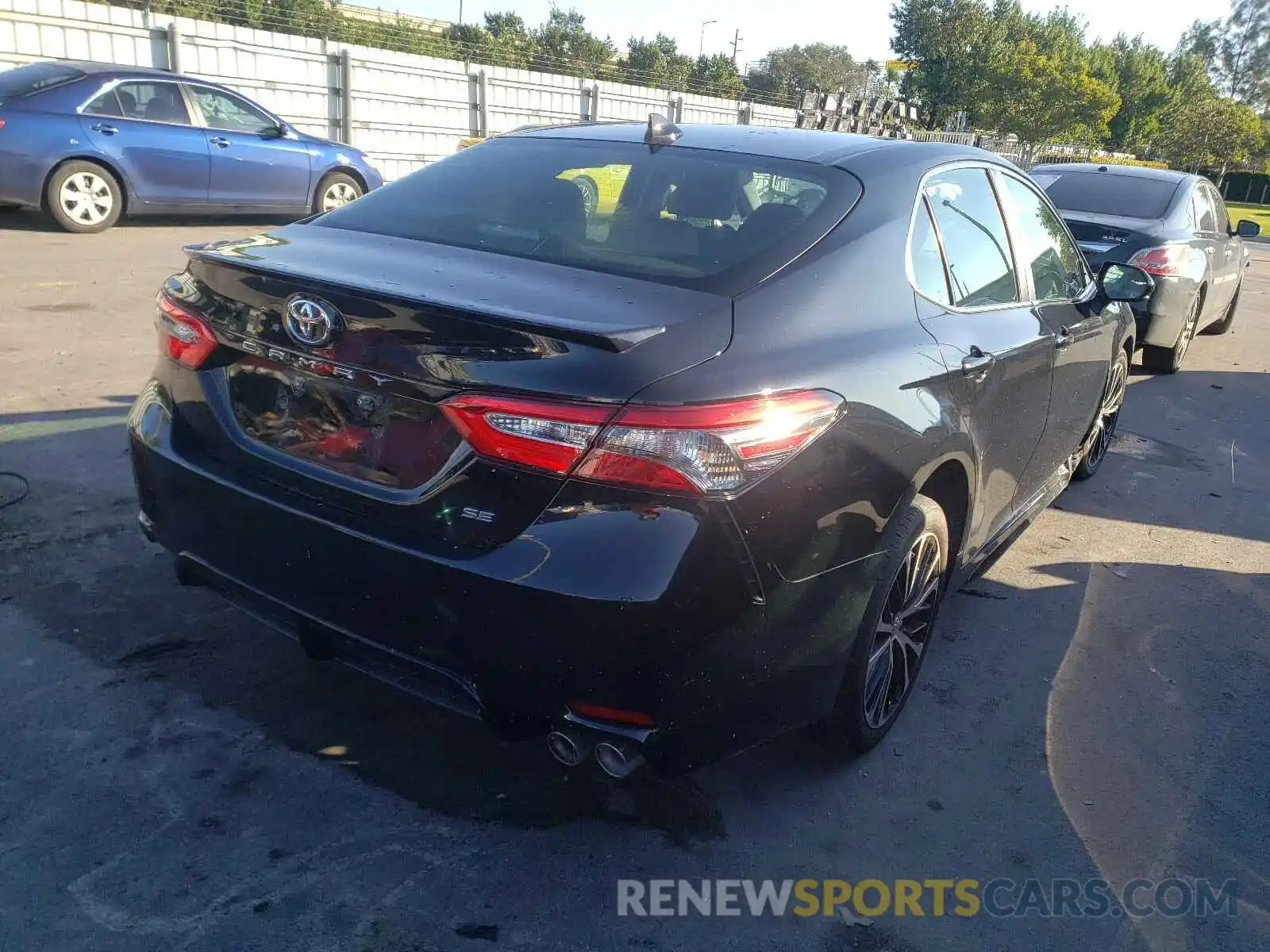 4 Photograph of a damaged car 4T1B11HK9KU249034 TOYOTA CAMRY 2019