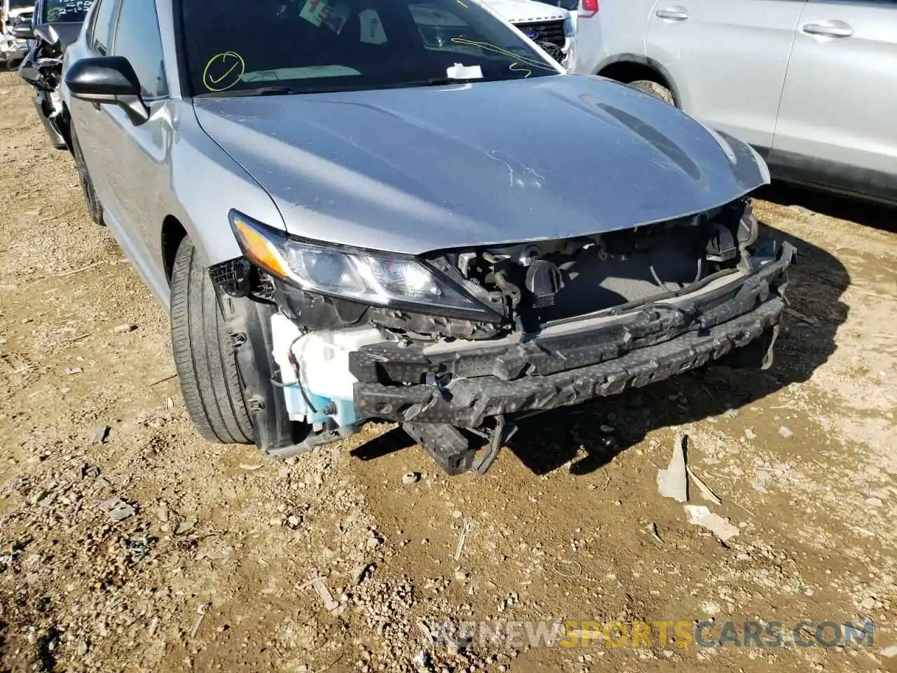 9 Photograph of a damaged car 4T1B11HK9KU250829 TOYOTA CAMRY 2019